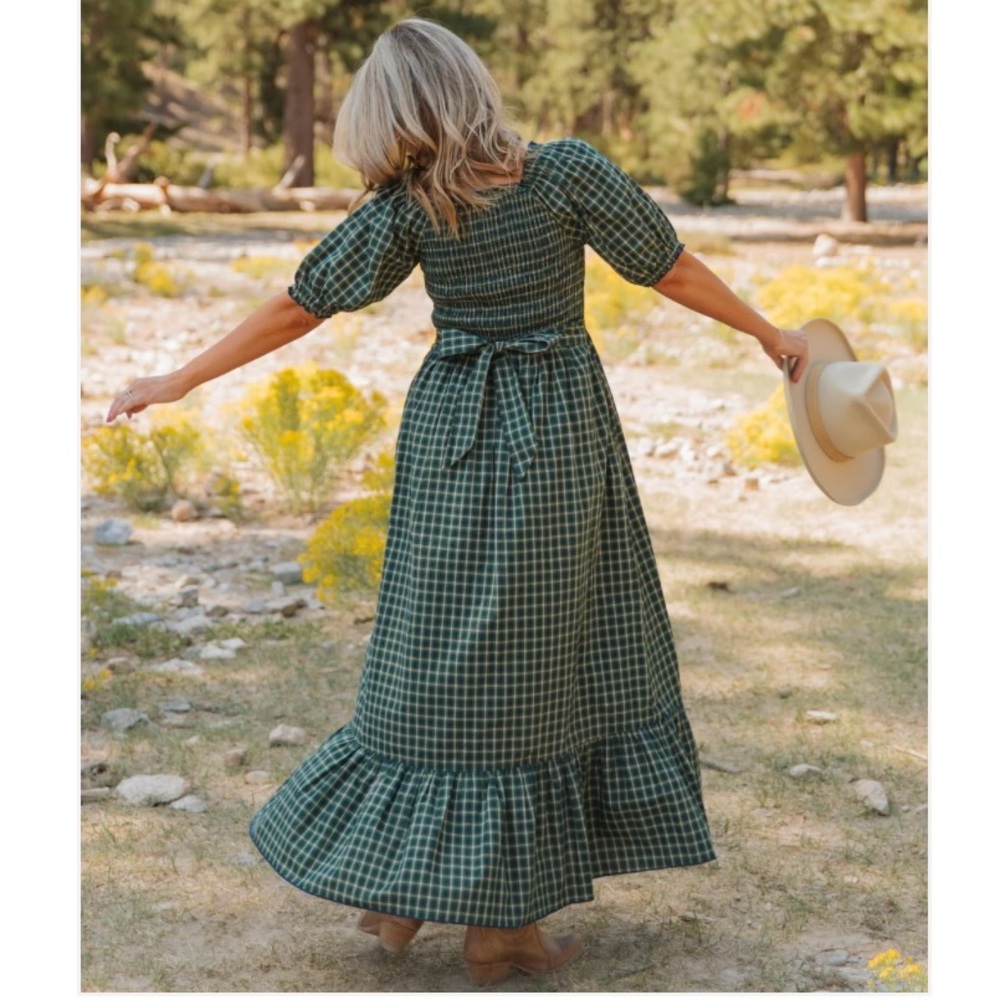 NWT Pink Desert Darci Marie Dress in hunter green plaid, Size M - Picture 3 of 5